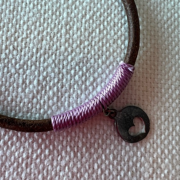 NWT Peyote Bird Silver Charm Brown and Pink Leather Bracelet with Heart Charm - Picture 9 of 11